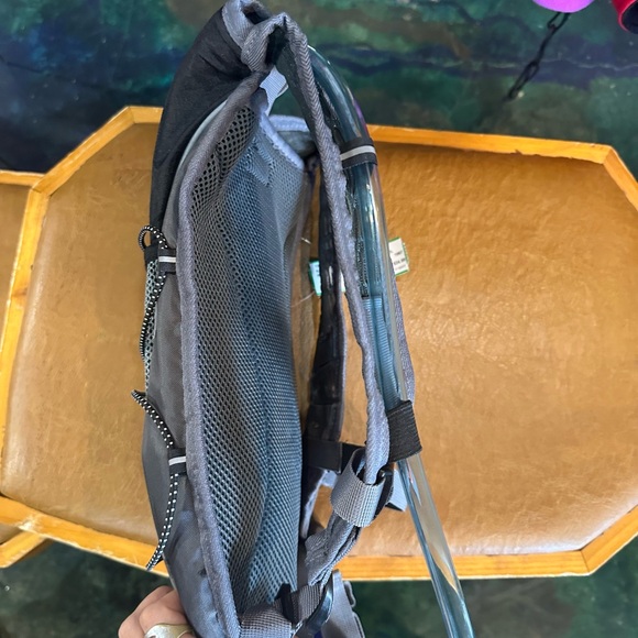 Teton Sports Hydro Pack - Picture 3 of 3